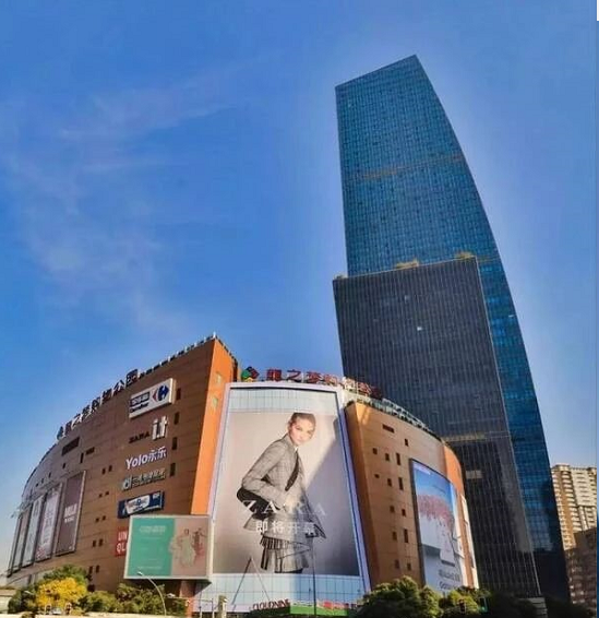 1647324705599485.jpg 龙之梦购物中心.jpg