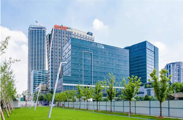 1648797971289398.jpg 东航滨江中心.jpg